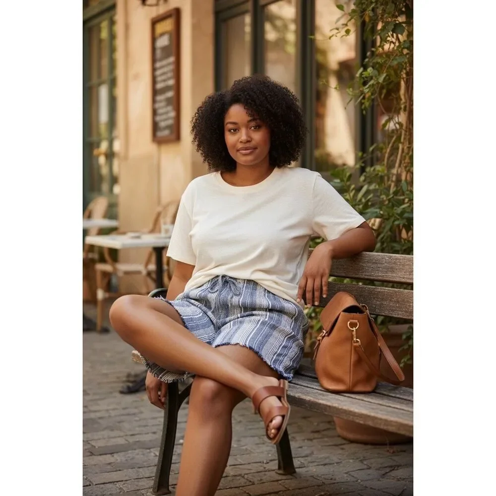Royalty for me woman’s linen lounge shorts with frayed hem